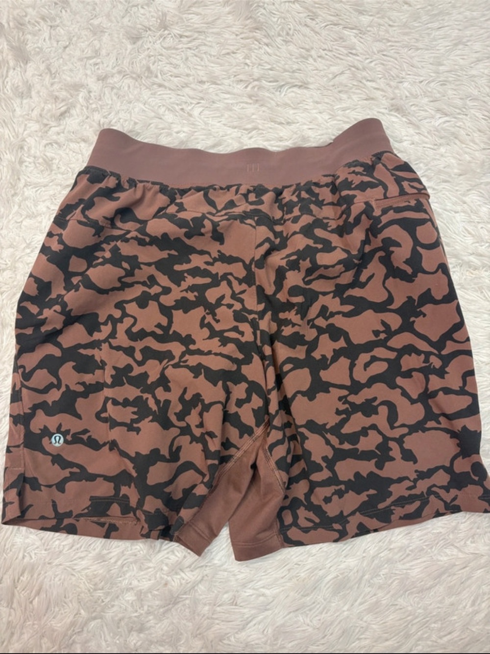 Lululemon pace breaker brown printed shorts small
